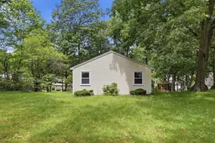 17 Cochrane St, Methuen, MA 01844 - Photo 24