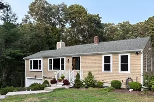 35 Braeburn Ct, Falmouth, MA 02536 - Photo 2