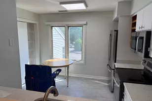 330 Sunderland Rd, Worcester, MA 01604 - Photo 4