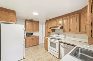 17 Echo St, Melrose, MA 02176 - Photo 8