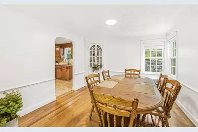 17 Echo St, Melrose, MA 02176 - Photo 6