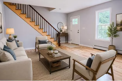 32 Dale St, Franklin, MA 02038 - Photo 2