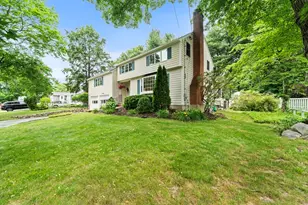 7 Trickett Rd, Lynnfield, MA 01940 - Photo 2