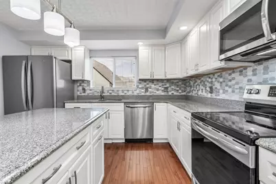 73 Pleasant St, Lowell, MA 01852 - Photo 22