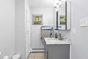 73 Pleasant St, Lowell, MA 01852 - Photo 12