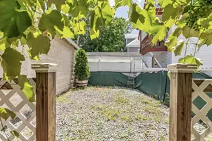 73 Pleasant St, Lowell, MA 01852 - Photo 36