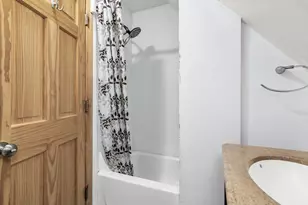 73 Pleasant St, Lowell, MA 01852 - Photo 34