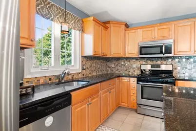 583 Plymouth St #583, Middleborough, MA 02346 - Photo 6
