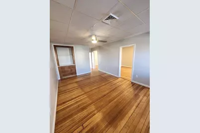 920 Pine St #3W, Fall River, MA 02720 - Photo 4