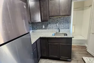920 Pine St, Fall River, MA 02720 - Photo 2