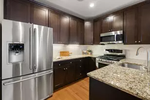 360 W 2nd St, Boston, MA 02127 - Photo 4
