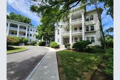 144 Middlesex Rd #2, Brookline, MA 02467 - Photo 2