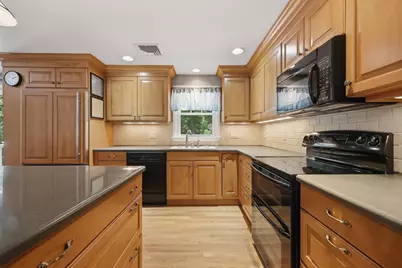 610 Bullard Street, Holden, MA 01520 - Photo 10