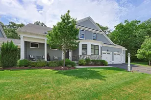 13 Davenport Ln, Hopkinton, MA 01748 - Photo 2