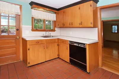 39 Winona Street, Peabody, MA 01960 - Photo 10