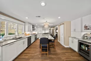 23 Albert St, Waltham, MA 02453 - Photo 4