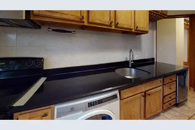 17 Green St #4, Brookline, MA 02446 - Photo 4