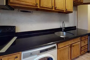 17 Green St, Brookline, MA 02446 - Photo 4