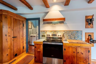 1450 S East St, Amherst, MA 01002 - Photo 8