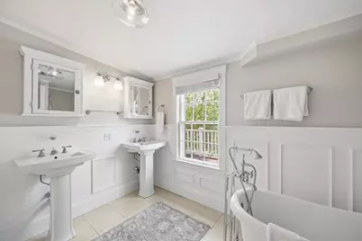 33 Franklin St, Marblehead, MA 01945 - Photo 32