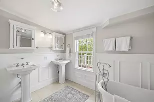 33 Franklin St, Marblehead, MA 01945 - Photo 32