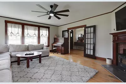 262 Chestnut St, Gardner, MA 01440 - Photo 10