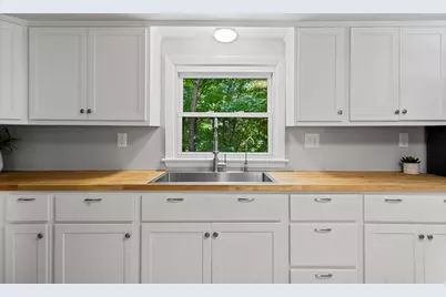 140 Highland Ave, Russell, MA 01071 - Photo 4