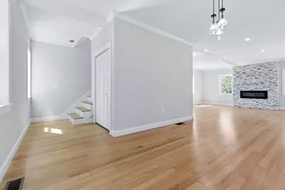 53 Louis St, Holliston, MA 01746 - Photo 8