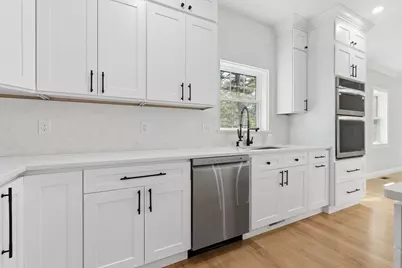53 Louis St, Holliston, MA 01746 - Photo 6