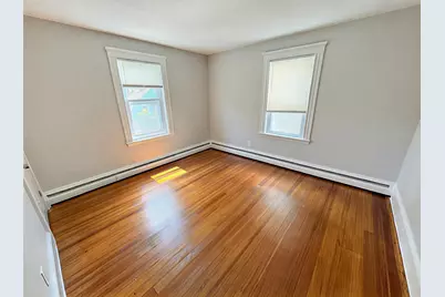 8 Arthur St #2, Salem, MA 01970 - Photo 4