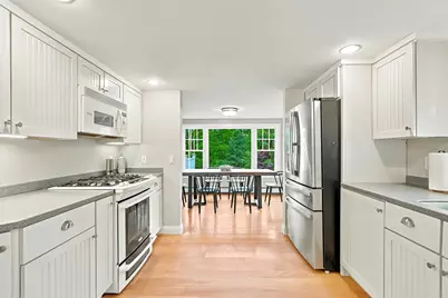 149 Glenview St, Upton, MA 01568 - Photo 6