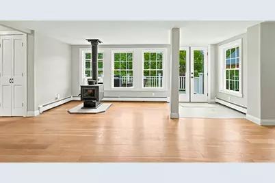 149 Glenview St, Upton, MA 01568 - Photo 18