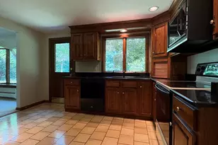 244 Lathrop St, South Hadley, MA 01075 - Photo 12