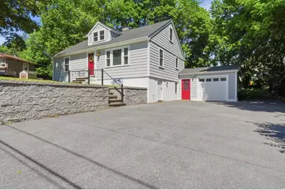 8 Millbury Terrace, Millbury, MA 01527 - Photo 2