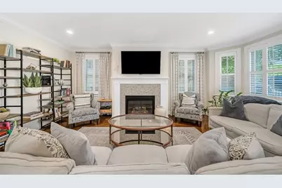 27 Beryl St, Boston, MA 02131 - Photo 6