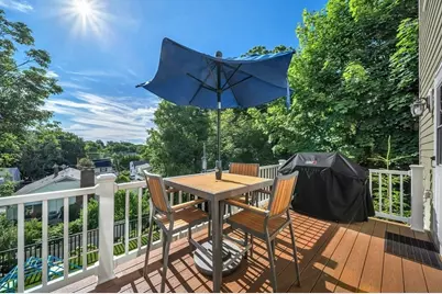 27 Beryl St, Boston, MA 02131 - Photo 14