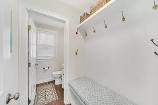 27 Beryl St, Boston, MA 02131 - Photo 16