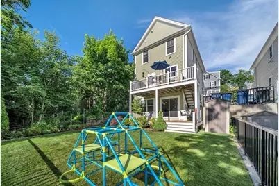 27 Beryl St, Boston, MA 02131 - Photo 34