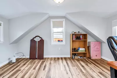 79 Lakeview Ave, Lowell, MA 01850 - Photo 4