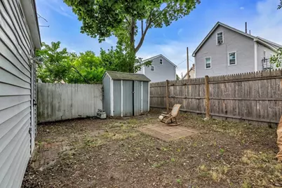 79 Lakeview Ave, Lowell, MA 01850 - Photo 24