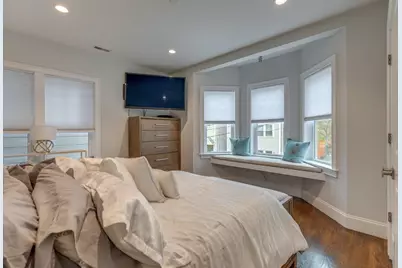 141 W 6th Street #1, Boston, MA 02127 - Photo 6