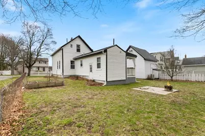 18 Sherman Pl, Woburn, MA 01801 - Photo 40