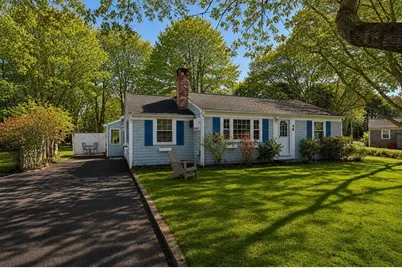 46 Pawkannawkut Dr, Yarmouth, MA 02664 - Photo 2