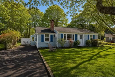 46 Pawkannawkut Dr, Yarmouth, MA 02664 - Photo 2