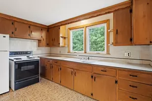 5 Seneca St, Methuen, MA 01844 - Photo 30