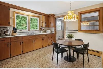 5 Seneca St, Methuen, MA 01844 - Photo 4