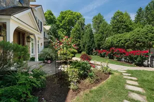 8 Valley Rd, Wellesley, MA 02481 - Photo 4