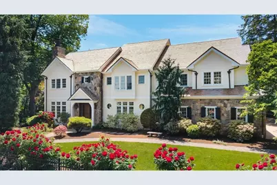 8 Valley Road, Wellesley, MA 02481 - Photo 2