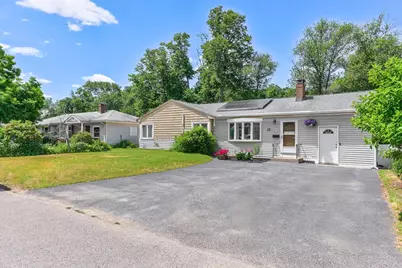 12 Lilian Rd Ext, Framingham, MA 01701 - Photo 2