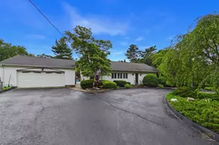 26 Pershing Ave, Acushnet, MA 02743 - Photo 2